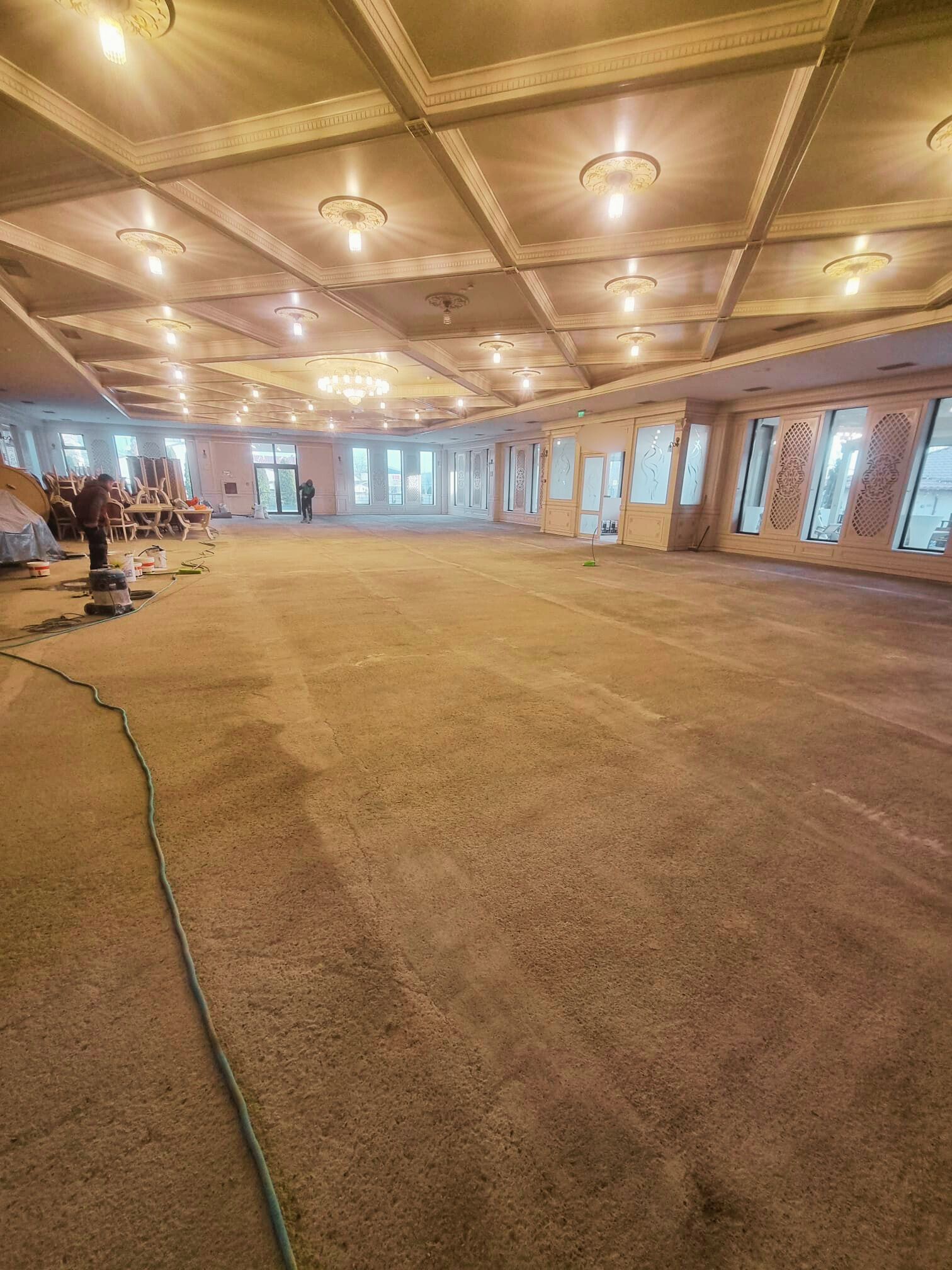 Sală de evenimente – placări format mare