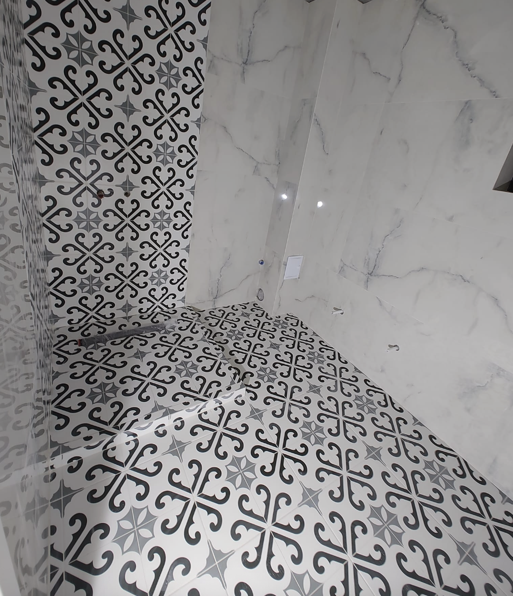 Montaj faianță pe pereți în Iași