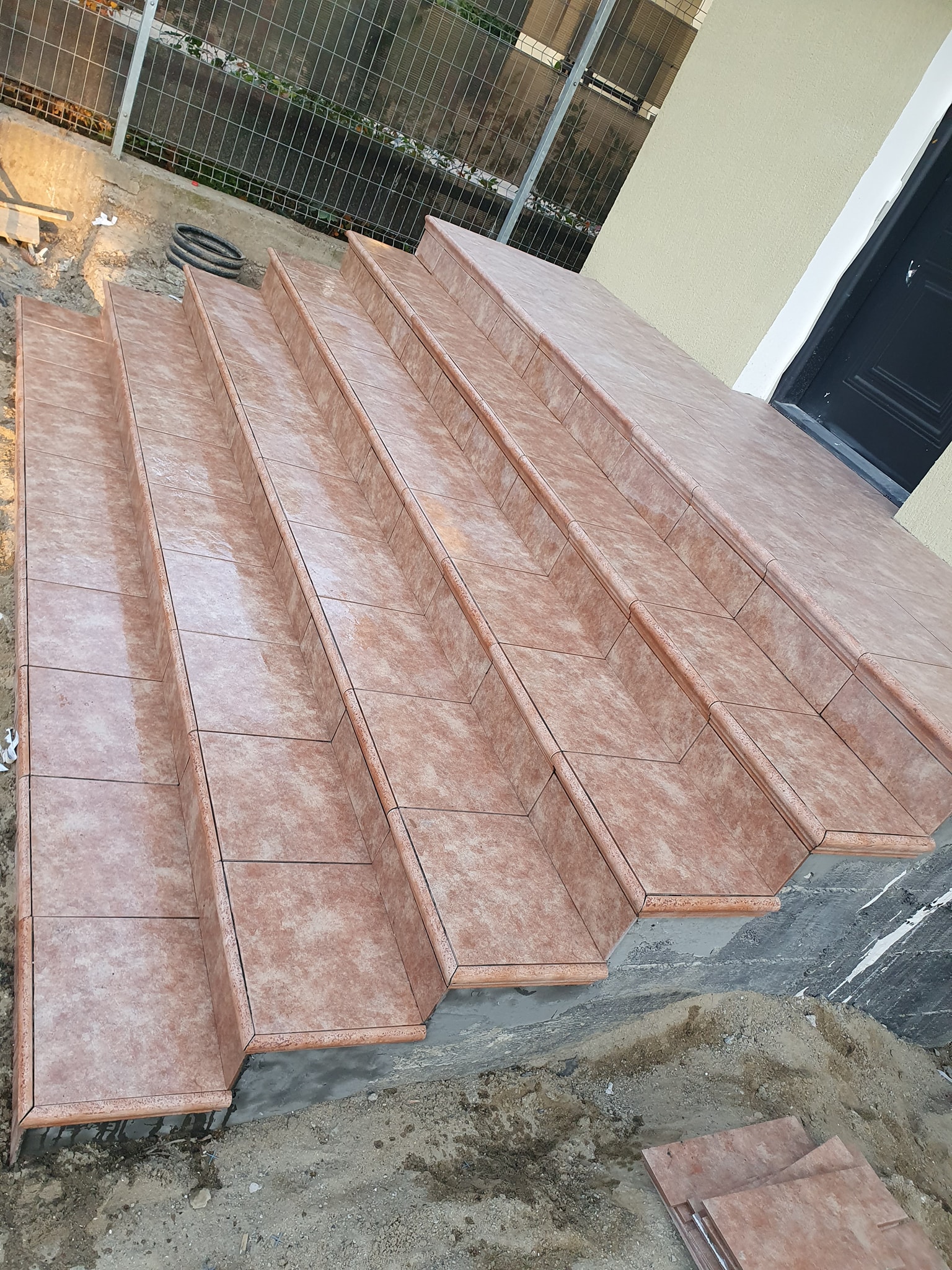 Reparații și refaceri: înlocuire plăci, refacere rost